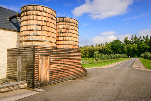 The Scotch Whisky Distilleries Using Worm Tub Whisky Condensers